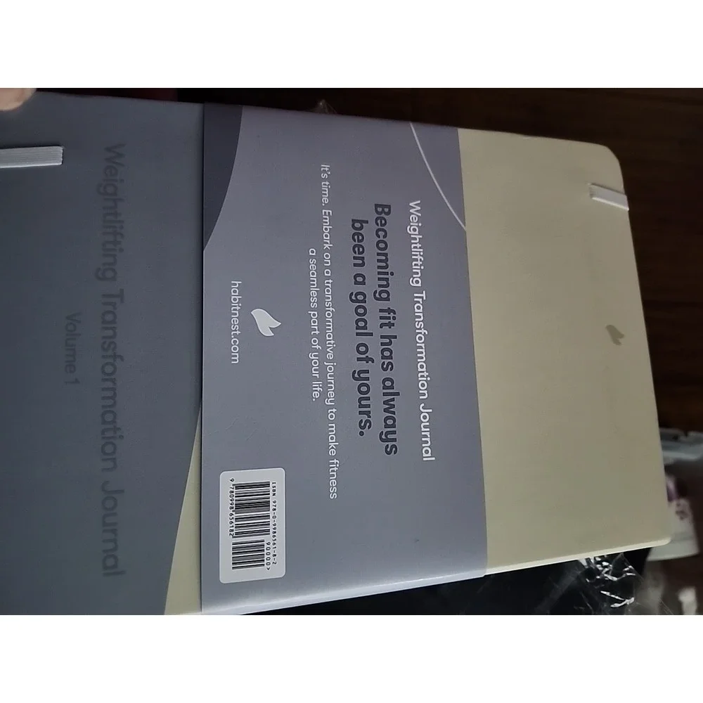 The Weightlifting Transformation Gym Journal by Habit Nest.‎ Hardcover BRAND NEW
